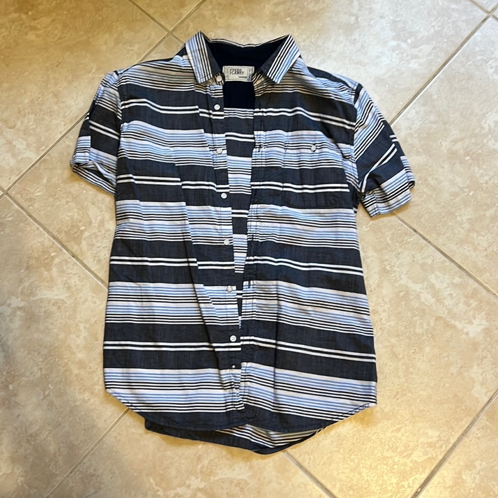NEVER WORN SHIRT